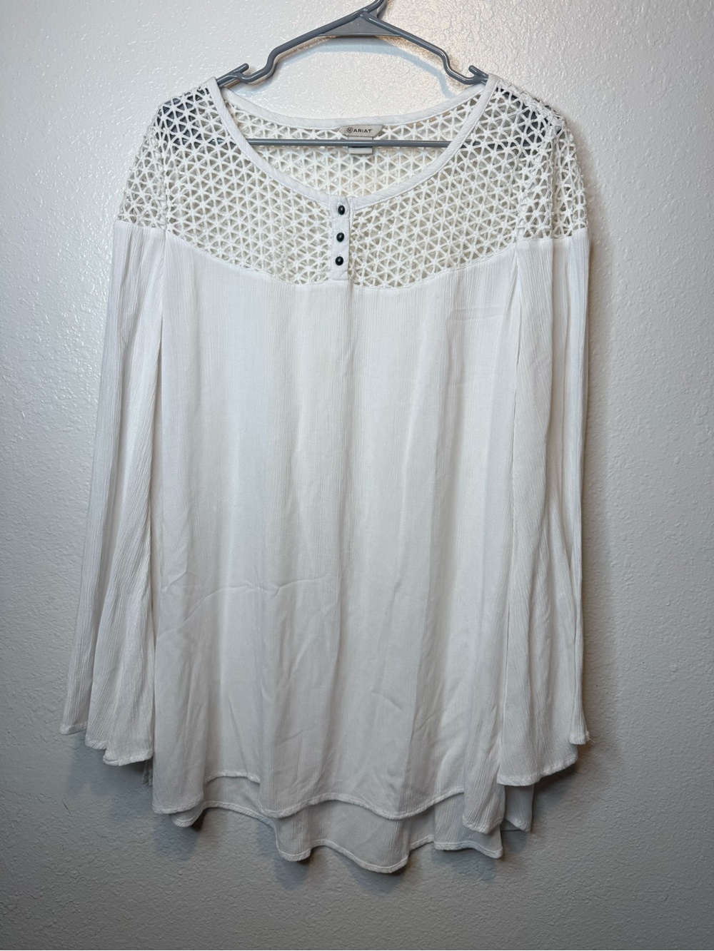 Ariat Women's White Crochet Lace Yolk Long Bell Sleeve Top Size L Boho Romantic
